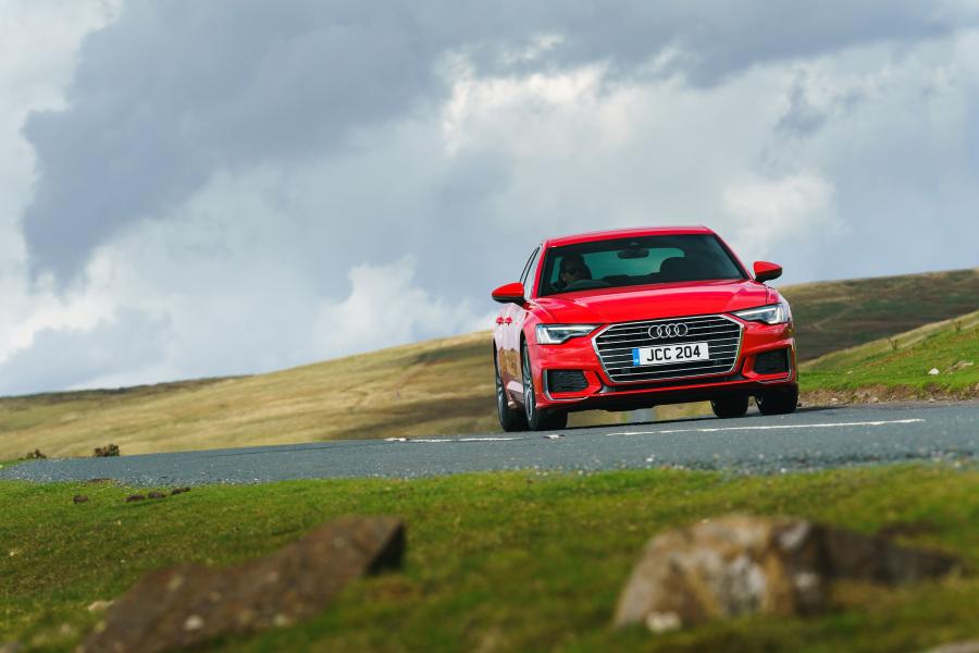  Audi A6 40 TDI S-Line (C8) 2018 года  (UK) (фото 36 из 40)